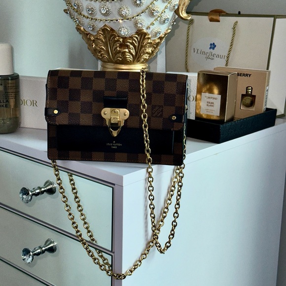 Louis Vuitton Damier Ebene Vavin Chain Wallet -Black - Picture 1 of 4